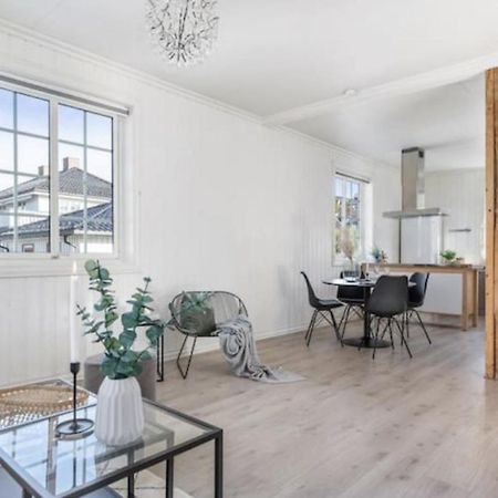 릴레함메르 Lys Og Sentral Leilighet Med Terrasse Og Hage 아파트 외부 사진